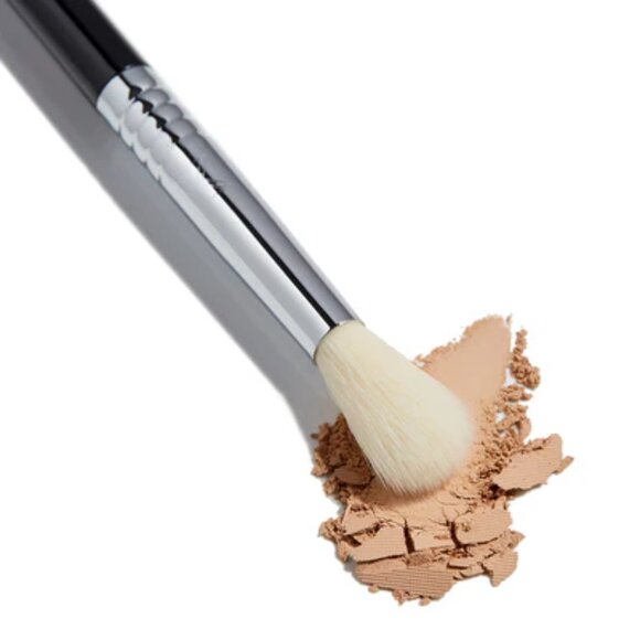 Sigma Beauty - E35 Tapered Blending Brush - Picture 3 of 3